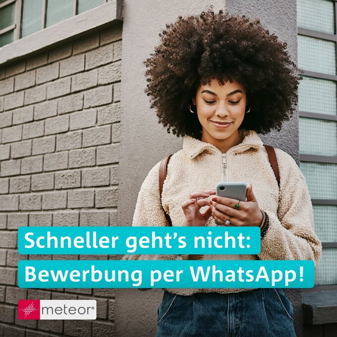 per WhatsApp bewerben